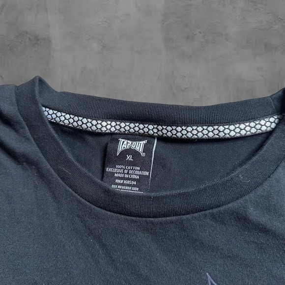 TapOut Y2K T shirt with sick design Size XL - Picture 3 of 3